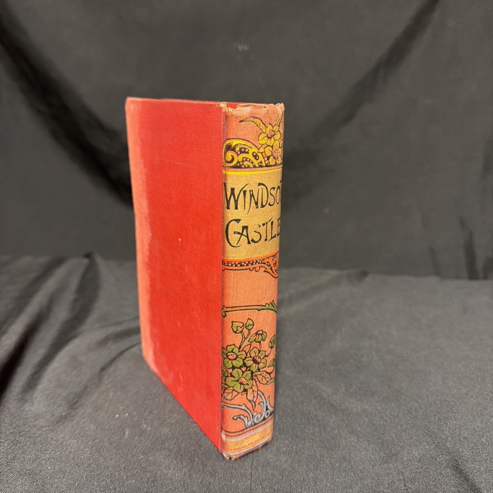 Windsor Castle by W. Harrison Ainsworth 1895 Antique Book The Rainbow Library -(1971)