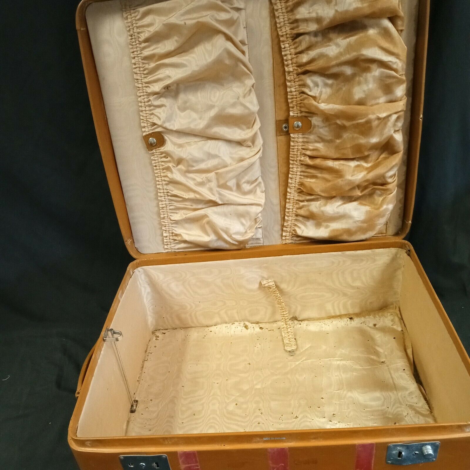 Leather Suitcase Antique Crescent Wardro Solid Case - (7983)