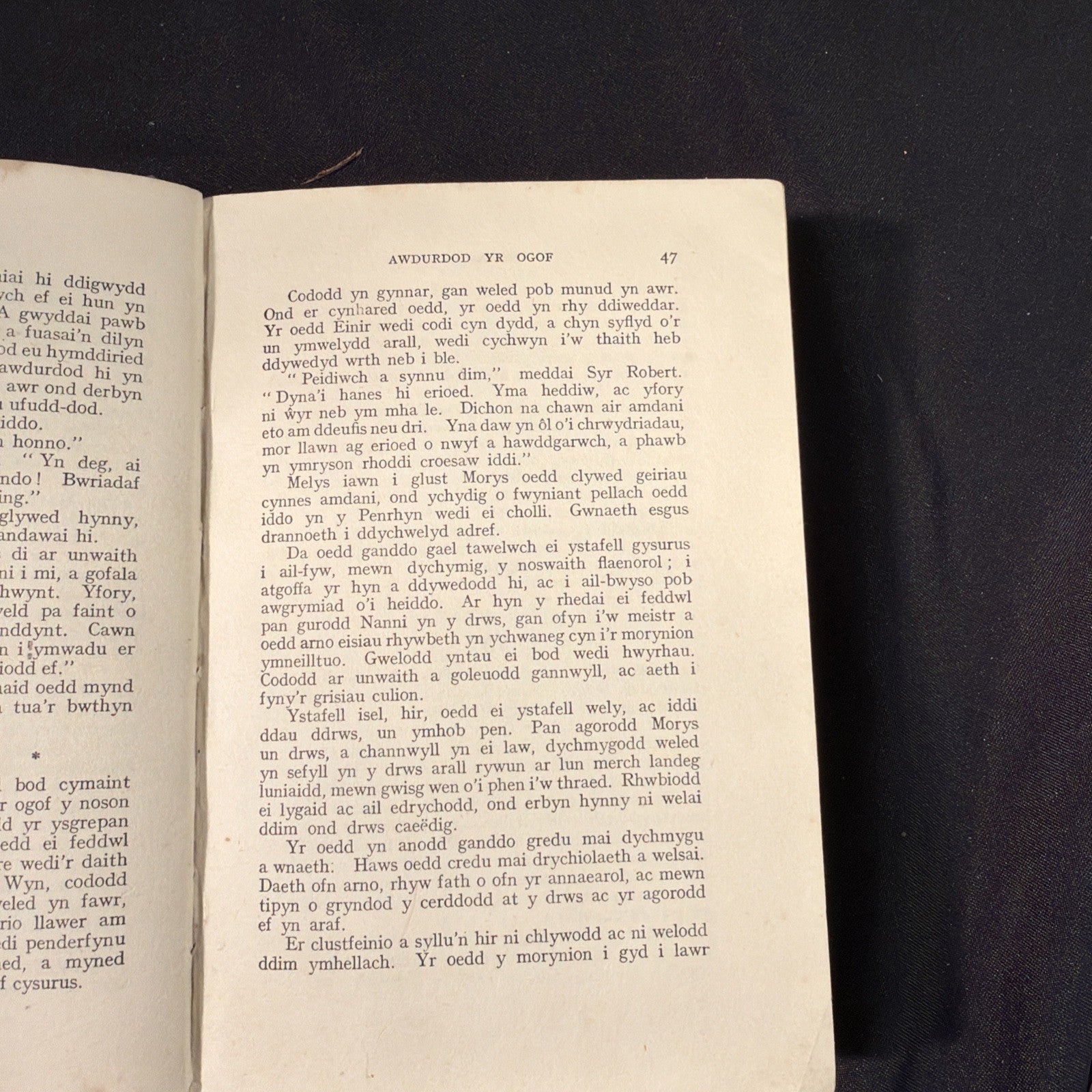 Madam Wen Rhamant Gan W.D.Owen - Welsh Language book - (1865)