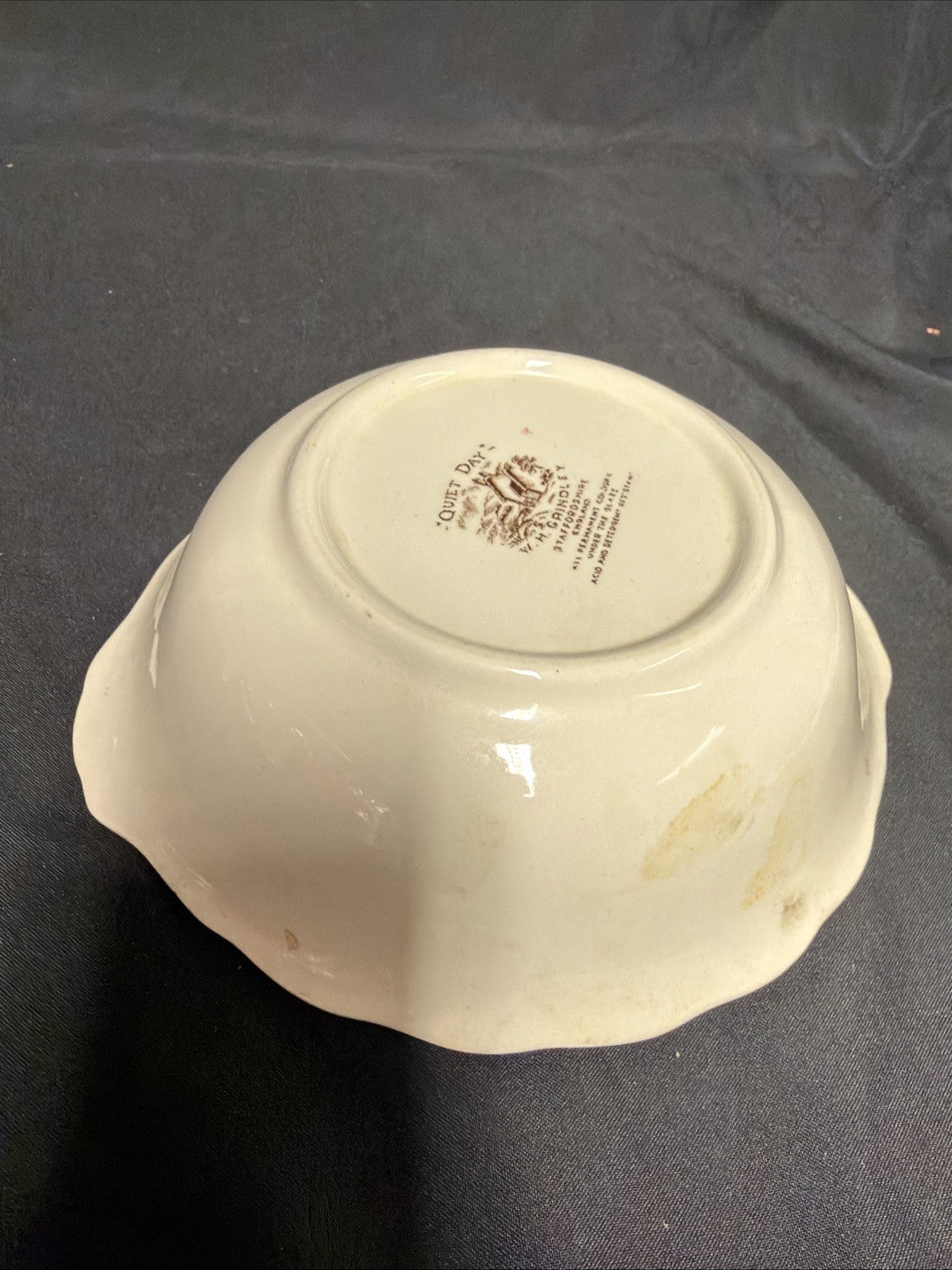 W.H. Grindley Staffordshire, England - Serving bowl - Quiet Day - (1816)