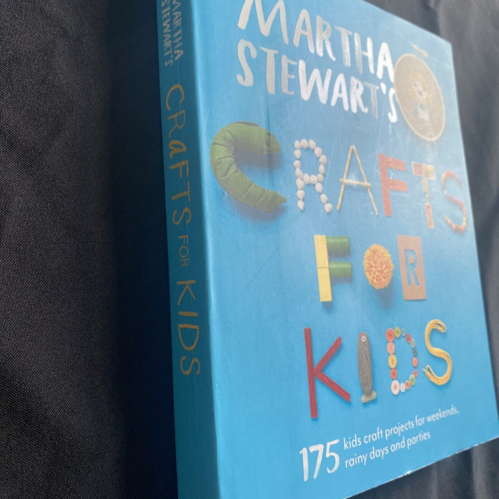 BOOK - Martha Stewart's - Crafts For Kids - 175 Craft Projects - (9665)
