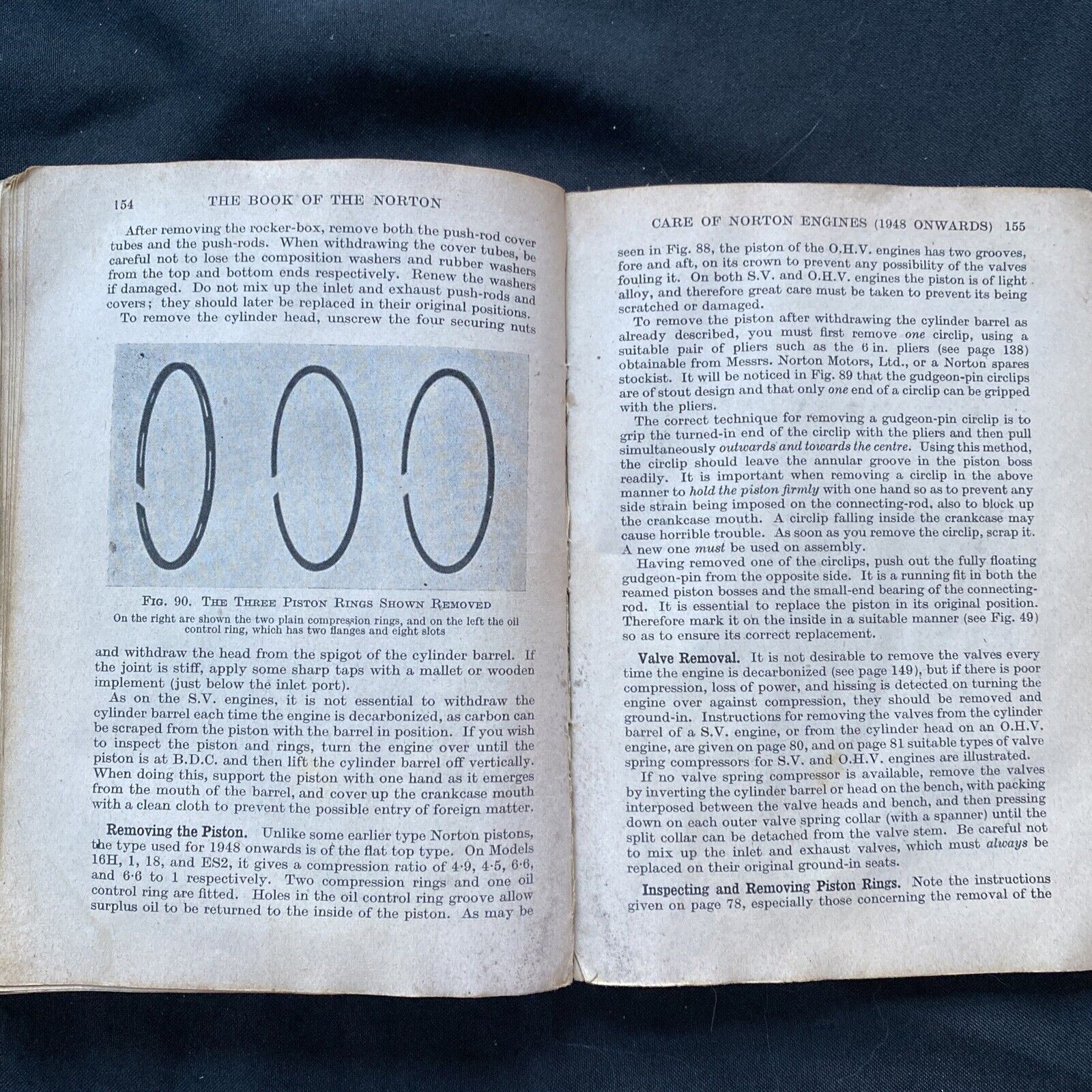 Pitmans Motor Cycle Library The Book of the NORTON WC Haycraft 1953 -(9597)