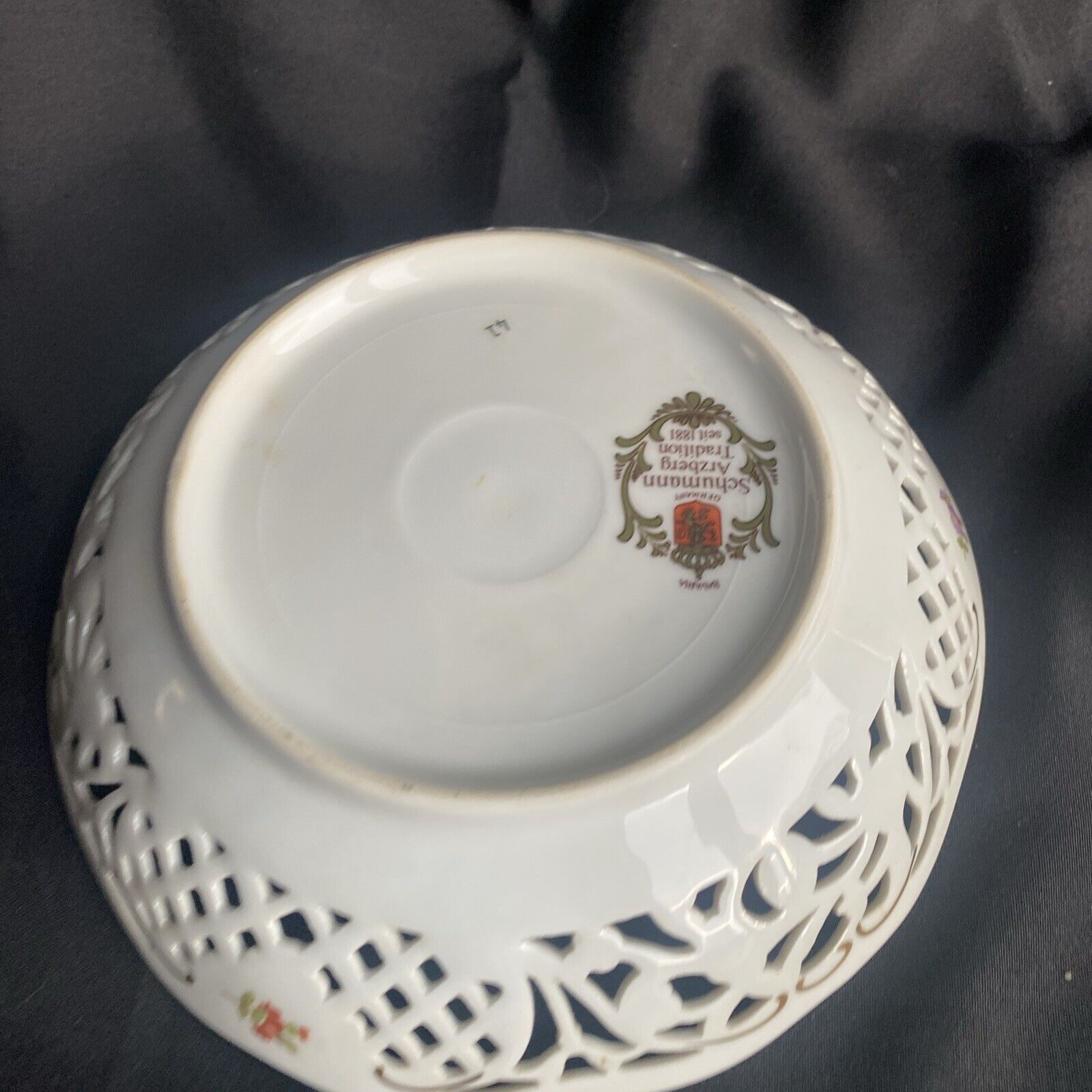 Schumann Arzberg Bavaria Germany Footed Bowl Porcelain Rose (9021)