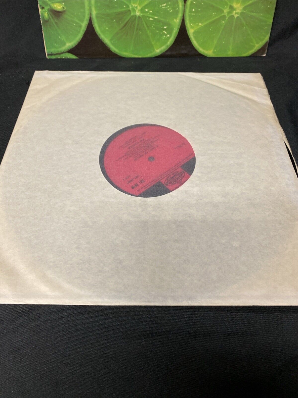 VINYL RECORD - The Waikikis - A Taste of Hawaii - LP 1966 - (5698)