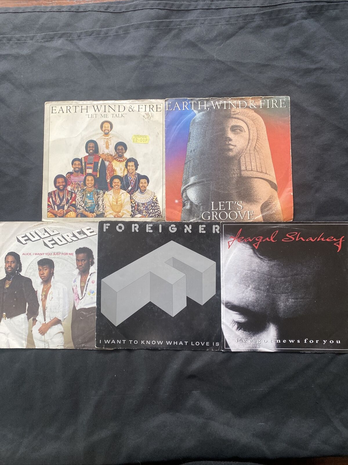 Vinyl Records 7" Singles 5 x 1980's Earth Wind Fire, Feargal Sharkey etc -9451