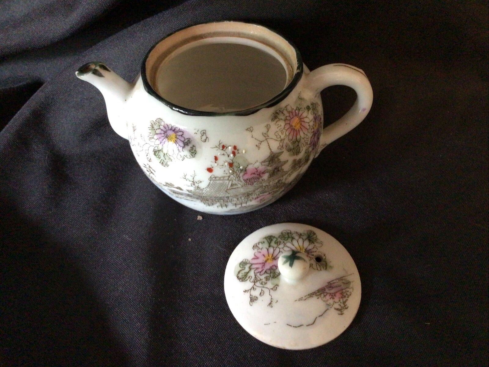 Teapot Collectors Small Ceramic Vintage 6cm Japanese Style - (8376)