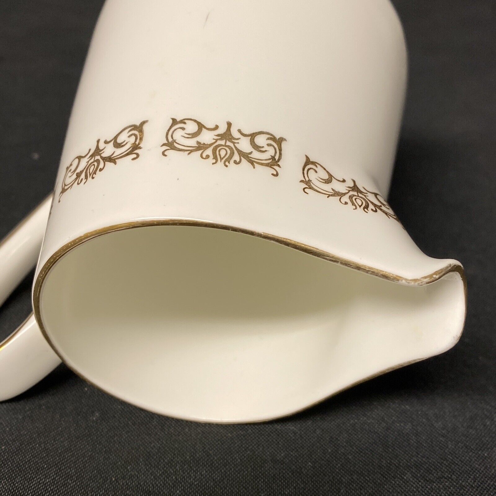 Wedgwood (Royal Tuscan) Metalised Hotelware ELGIN Milk Jug - (9022)