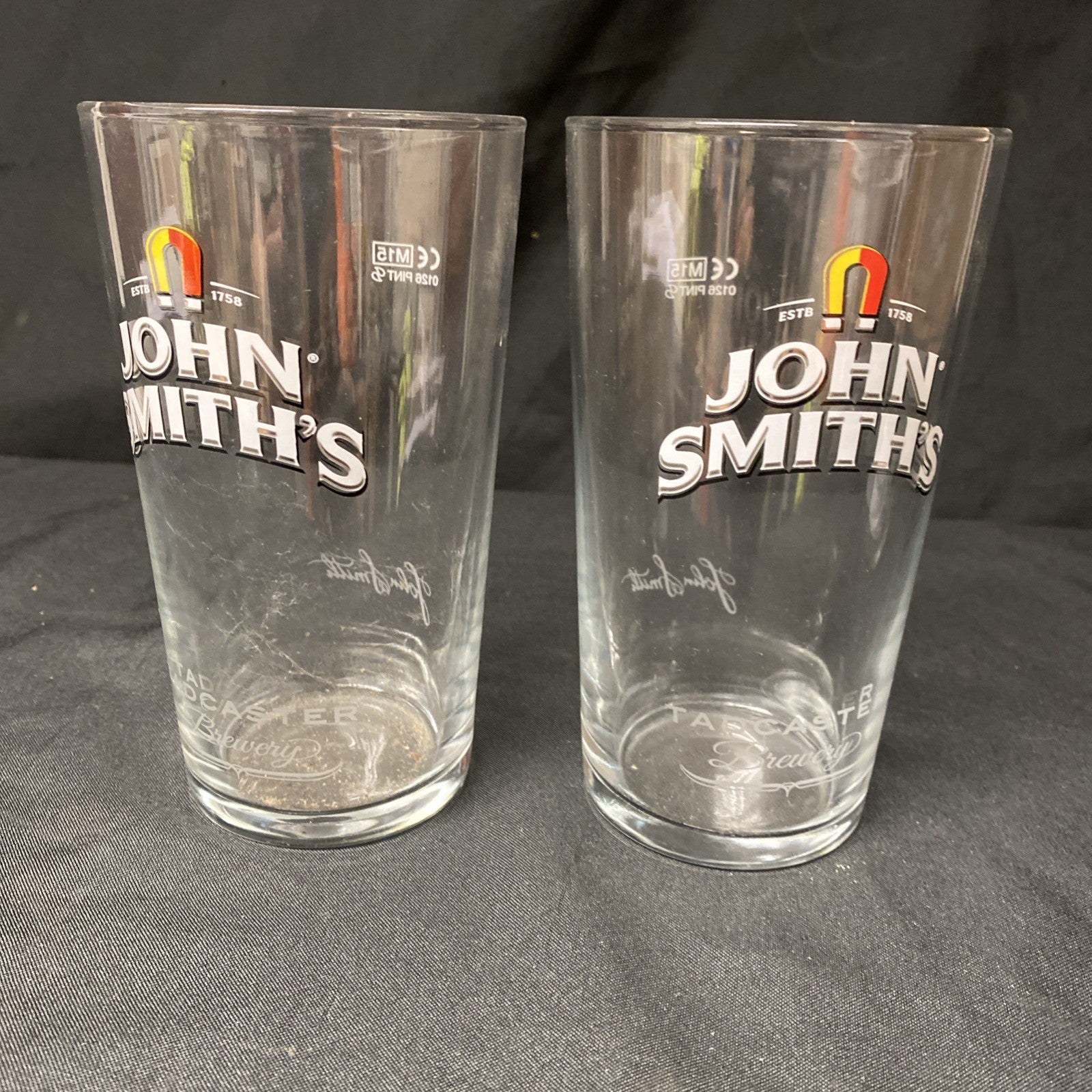 2X John Smiths Pint Glasses Lager Beer Bitter Drinks Home Bar Pub Party -(1327)