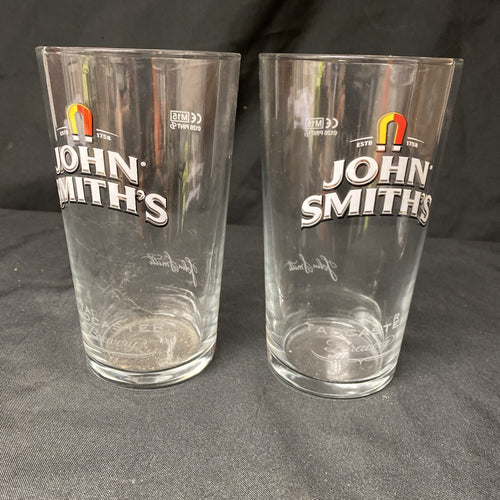 2X John Smiths Pint Glasses Lager Beer Bitter Drinks Home Bar Pub Party -(1327)