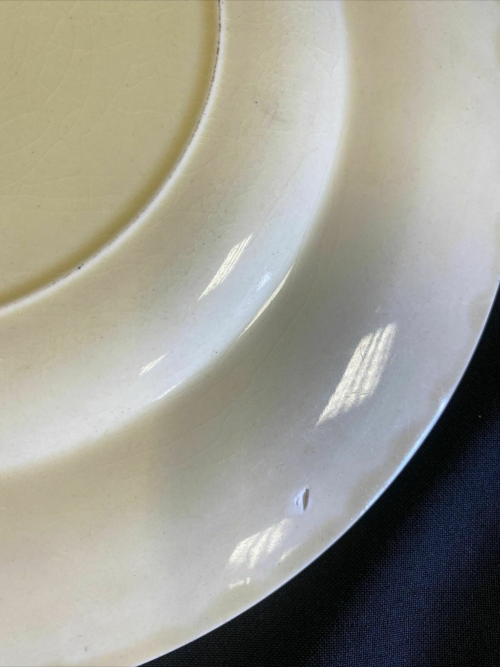 Clarice Claiff Crocus Design Newport Pottery - Plate x 1 x25cm - (7660)