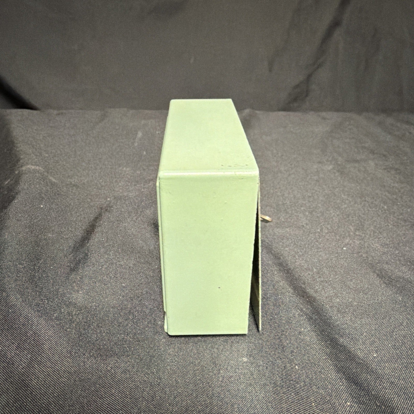 Enfield Art Deco desk clock in green and working order - (1841)