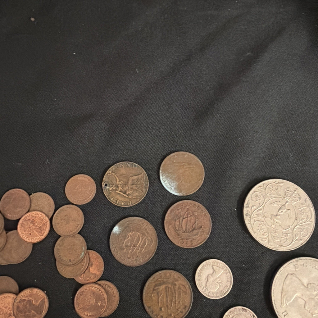 50 British Coins, Half Pennies new & Old Six Pence, Commemorative - (2361)