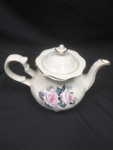 Price & Kensington 1960's White Roses Teapot - (2766)