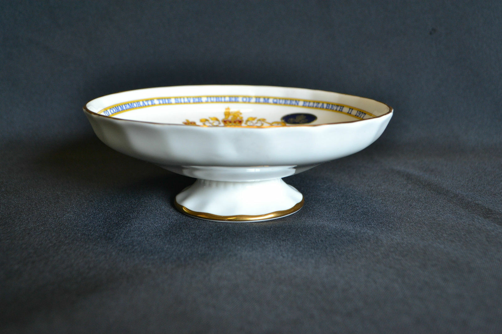 Aynsley China Commemorative Kings & Queens Silver Jubilee 1977 Footed Bowl (1560