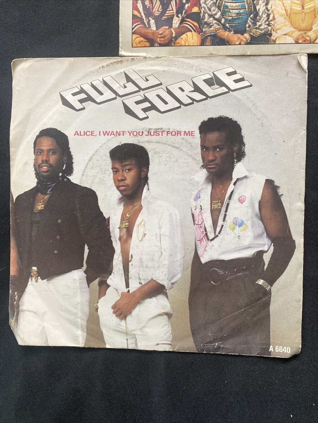 Vinyl Records 7" Singles 5 x 1980's Earth Wind Fire, Feargal Sharkey etc -9451