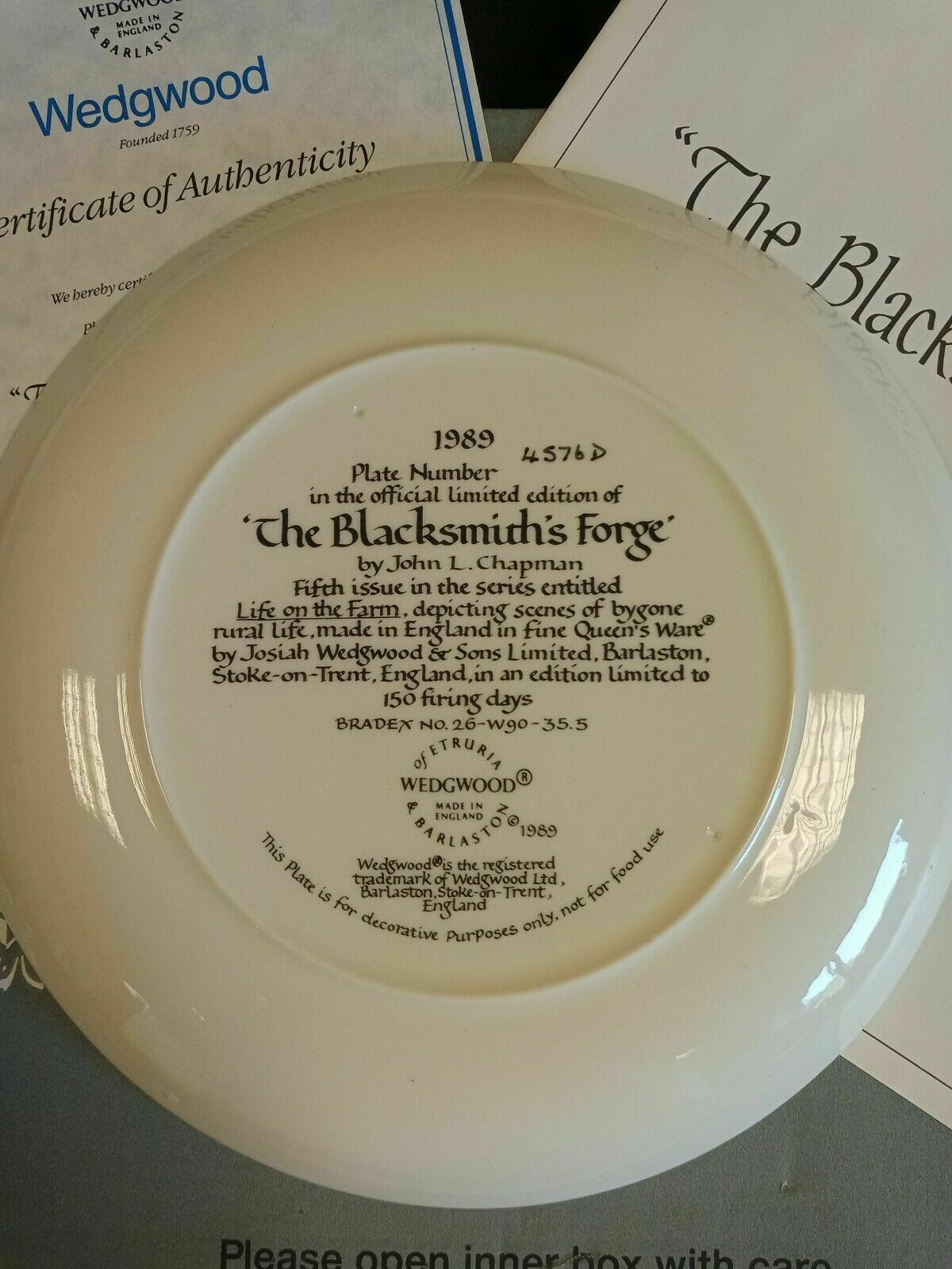 Wedgwood Queensware Collectors Boxed Plate 1989 The Blacksmith's Forge (7881)