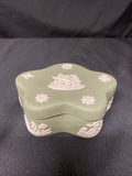 Vintage Wedgwood Jasperware Sage Trinket Box Grecian Star- (1595)