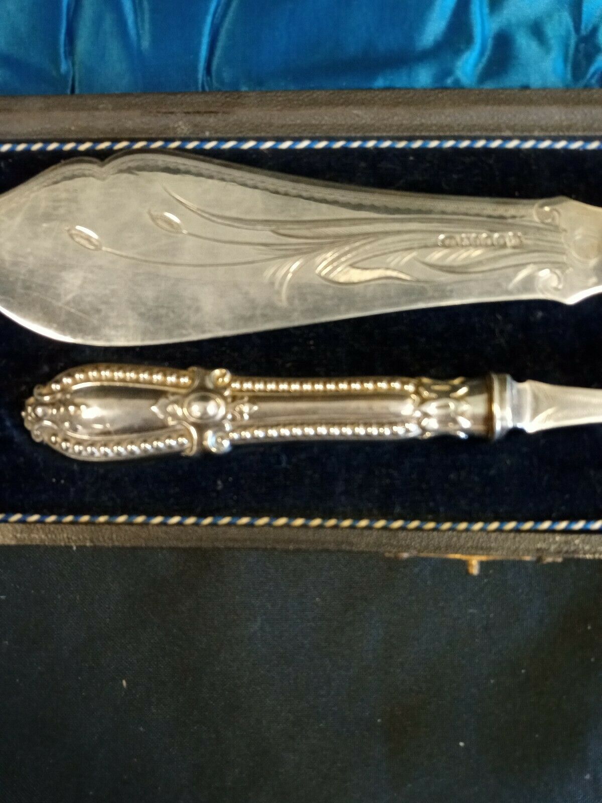 Philip Ashbury & Son Late 1800's Silver Plate Fish Server set cased - (7926)