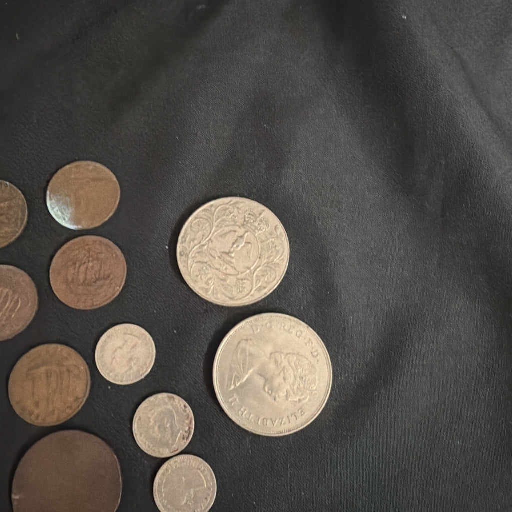 50 British Coins, Half Pennies new & Old Six Pence, Commemorative - (2361)