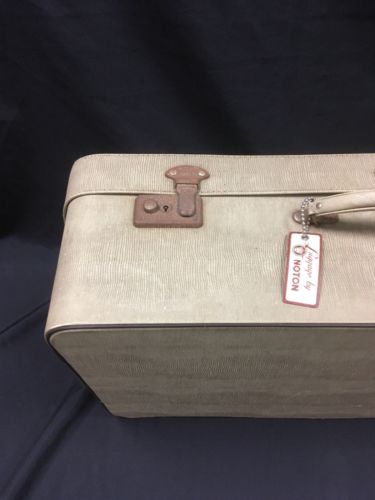 Vintage 1953 NOTON "Milady" Suitcase lined 24" - roleplay automobilia prop (2712
