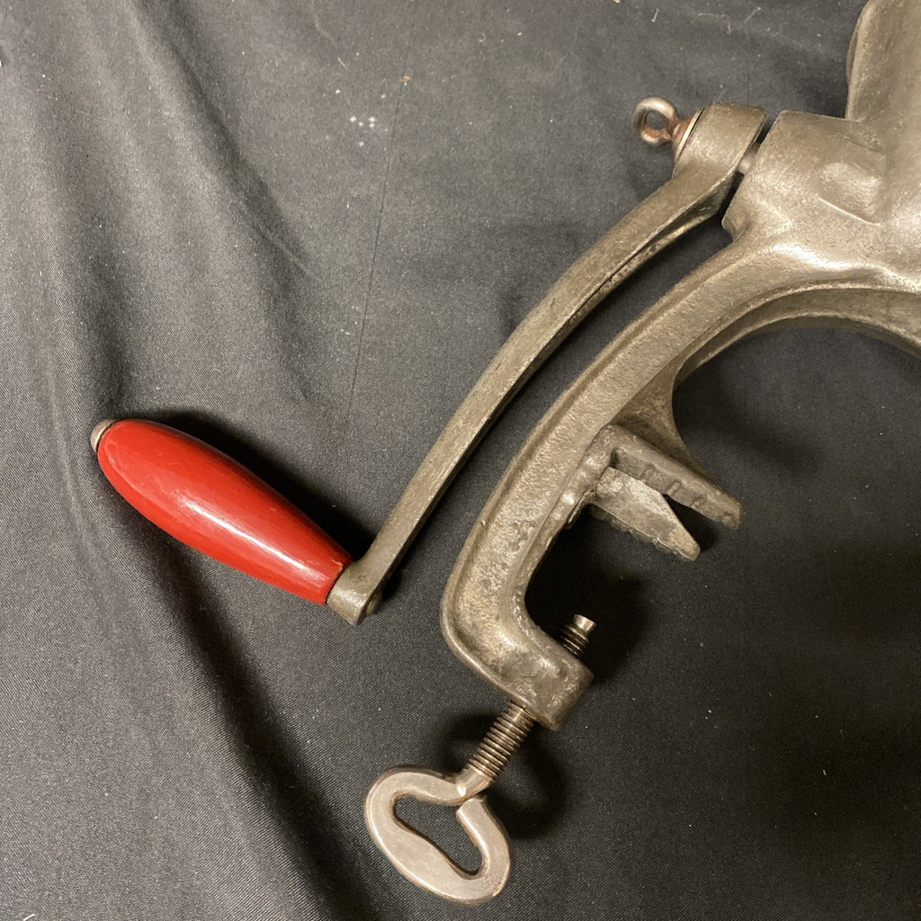 Antique Mincer German Made in Germany Jupiter No 7 Large - (1666)