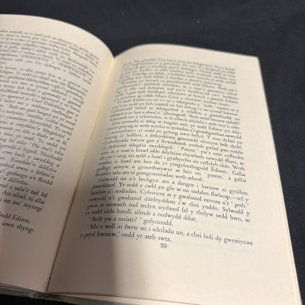 Gwyddonwyr Enwog, W. M. Rogers - Welsh Language book - (1897)