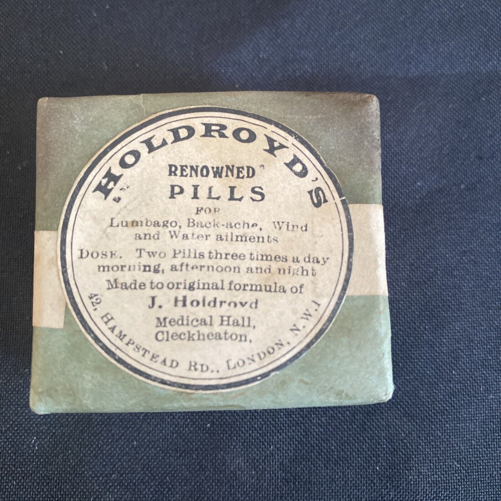 Antique Pharmacy Apothecary Unopened Holdroyd's Pills London - (9662)