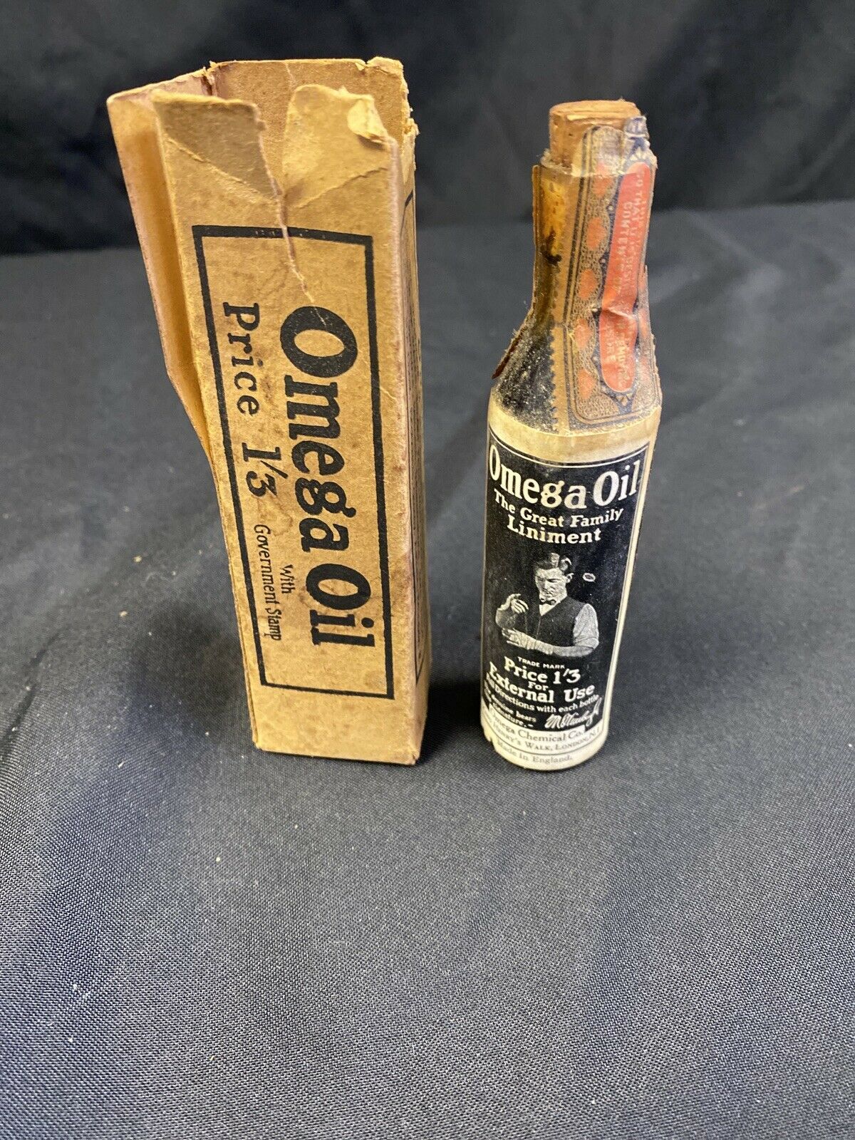 Antique Poison Medicine Bottle Full sealed ->100 yrs.  OMEGA OIL - London -(6602