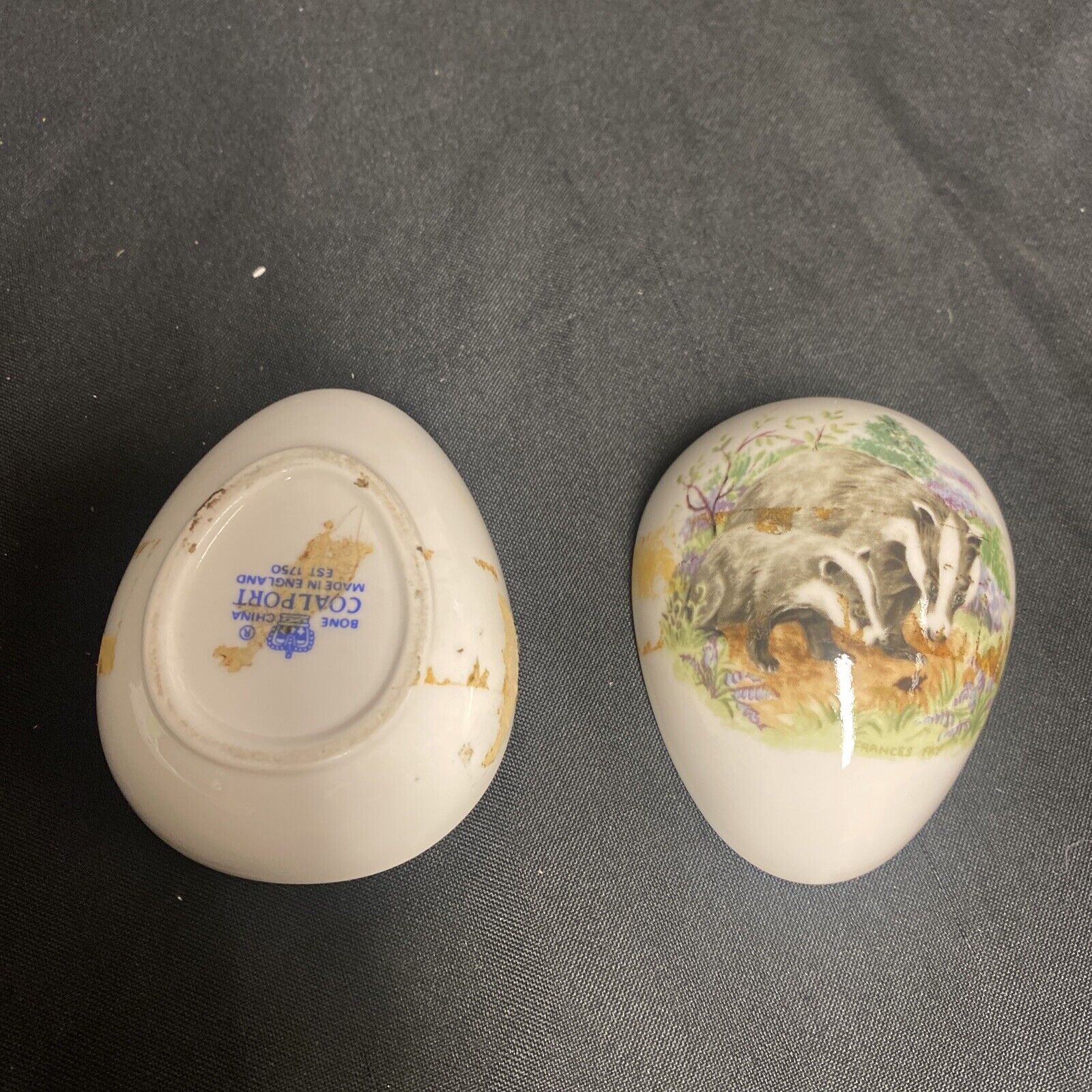 Trinket Box EGG - Coalport Bone China Country Friends Badger & Cub - (9191)