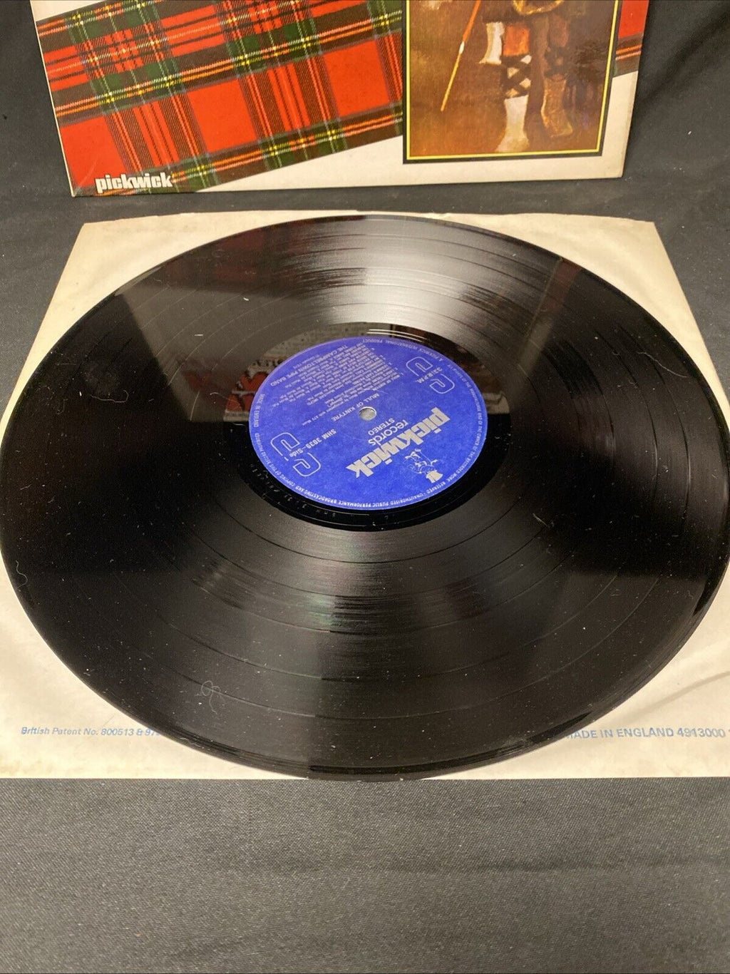 VINYL RECORD - Mull of Kintyre The Campbeltown Pipe Band 1980 SHM3039 -(5689)