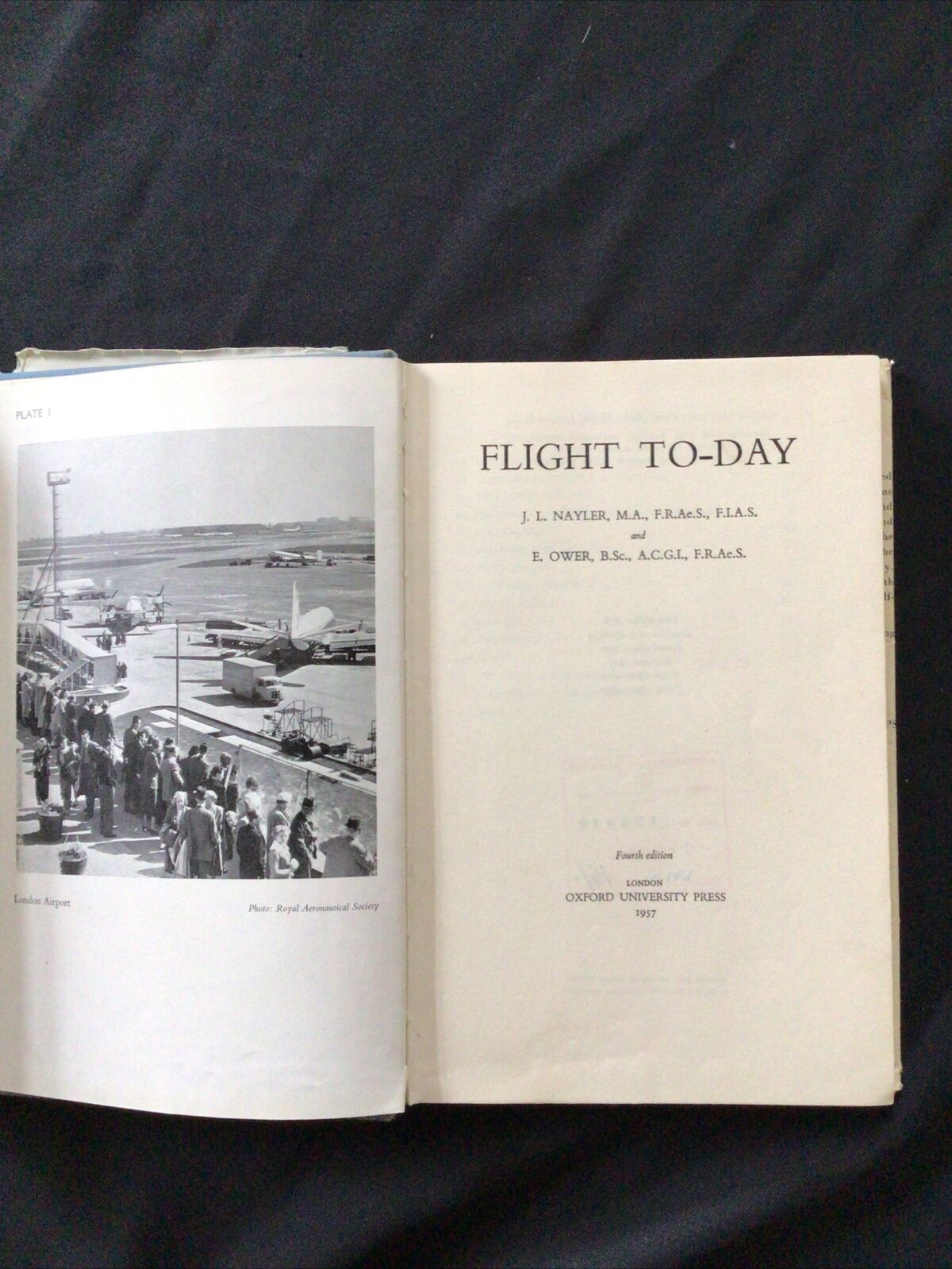 BOOK - FLIGHT TODAY - J L Naylor & E Ower 1957 - (8732)