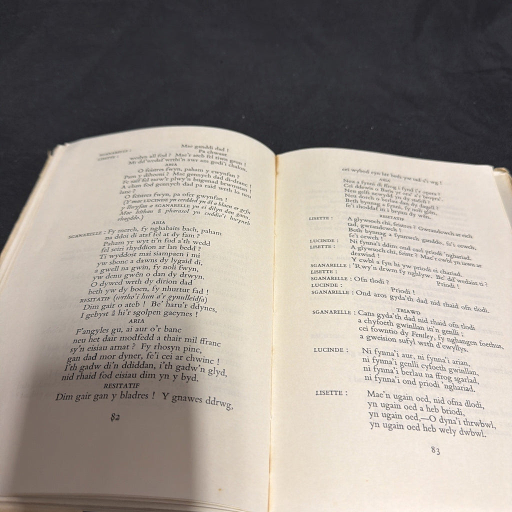 Esther A Serch Yw'r Doctor, Saunders Lewis - Welsh Language book - (1902)