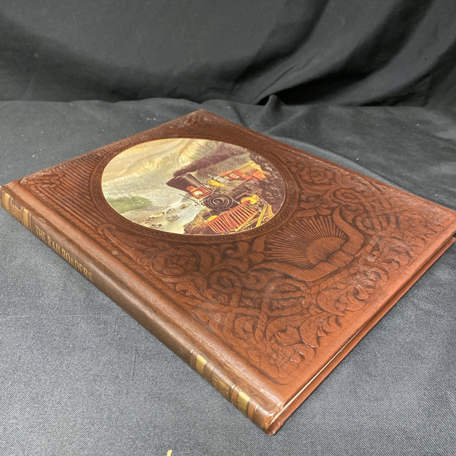 Book - The Old West - The Railroaders - Time Life Books - (1554)