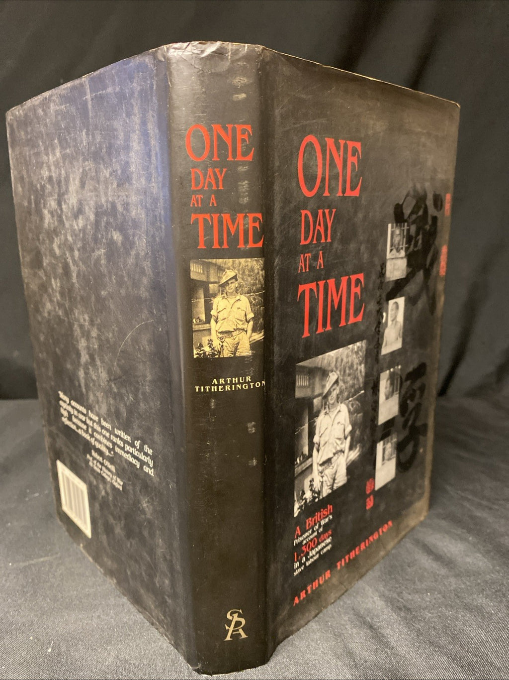 Book - One Day At A Time - Arthur Titherington - 1993 SIGNED - (1545)
