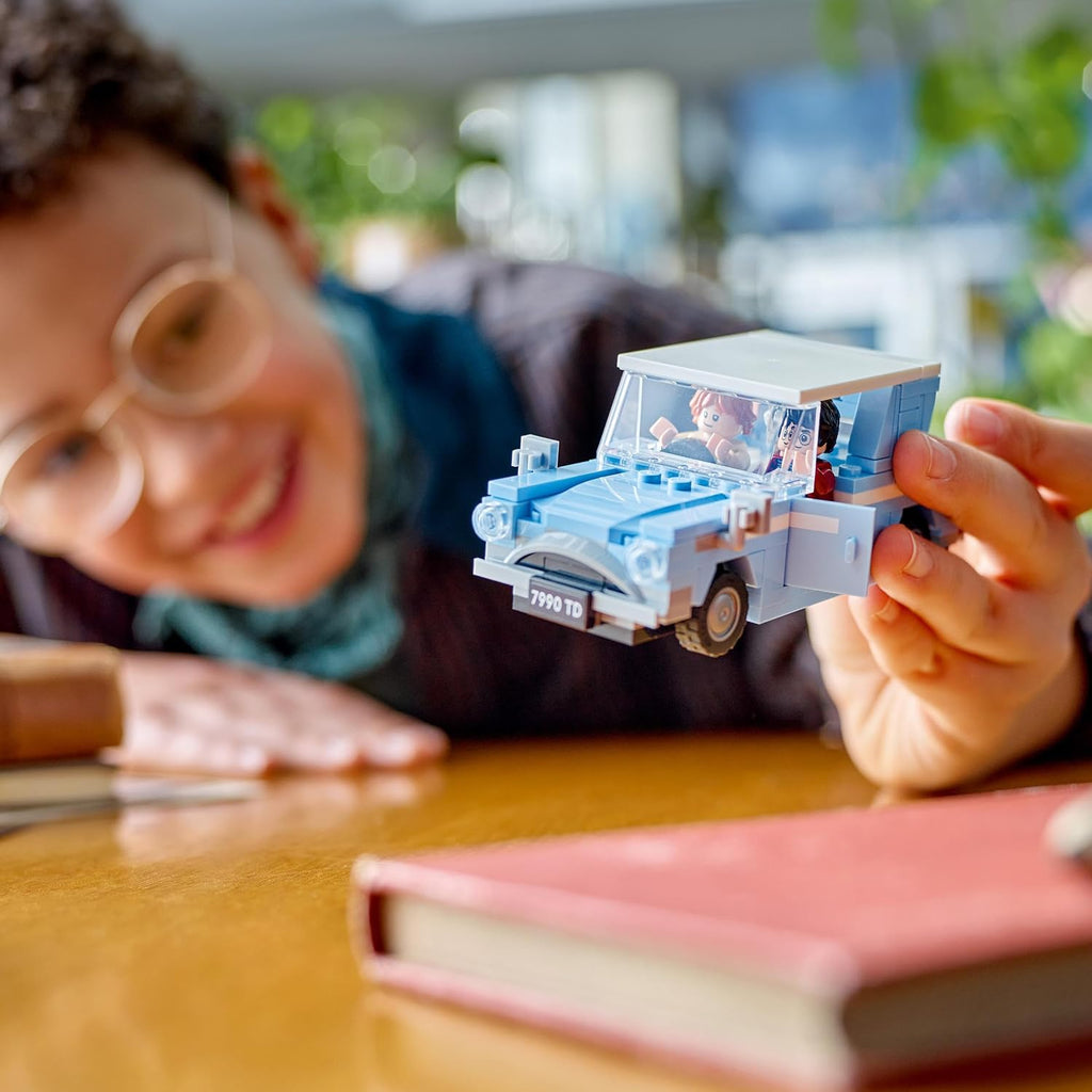 LEGO Harry Potter - Flying Ford Anglia - 76424