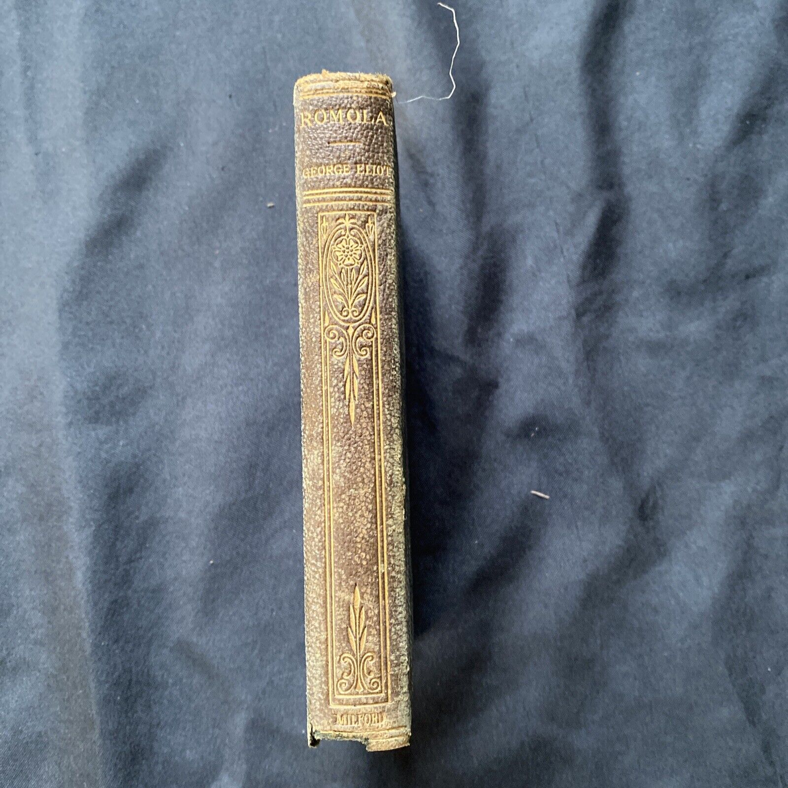 BOOK - Romola George Elliot - Milford - 1913 great condition (9575)