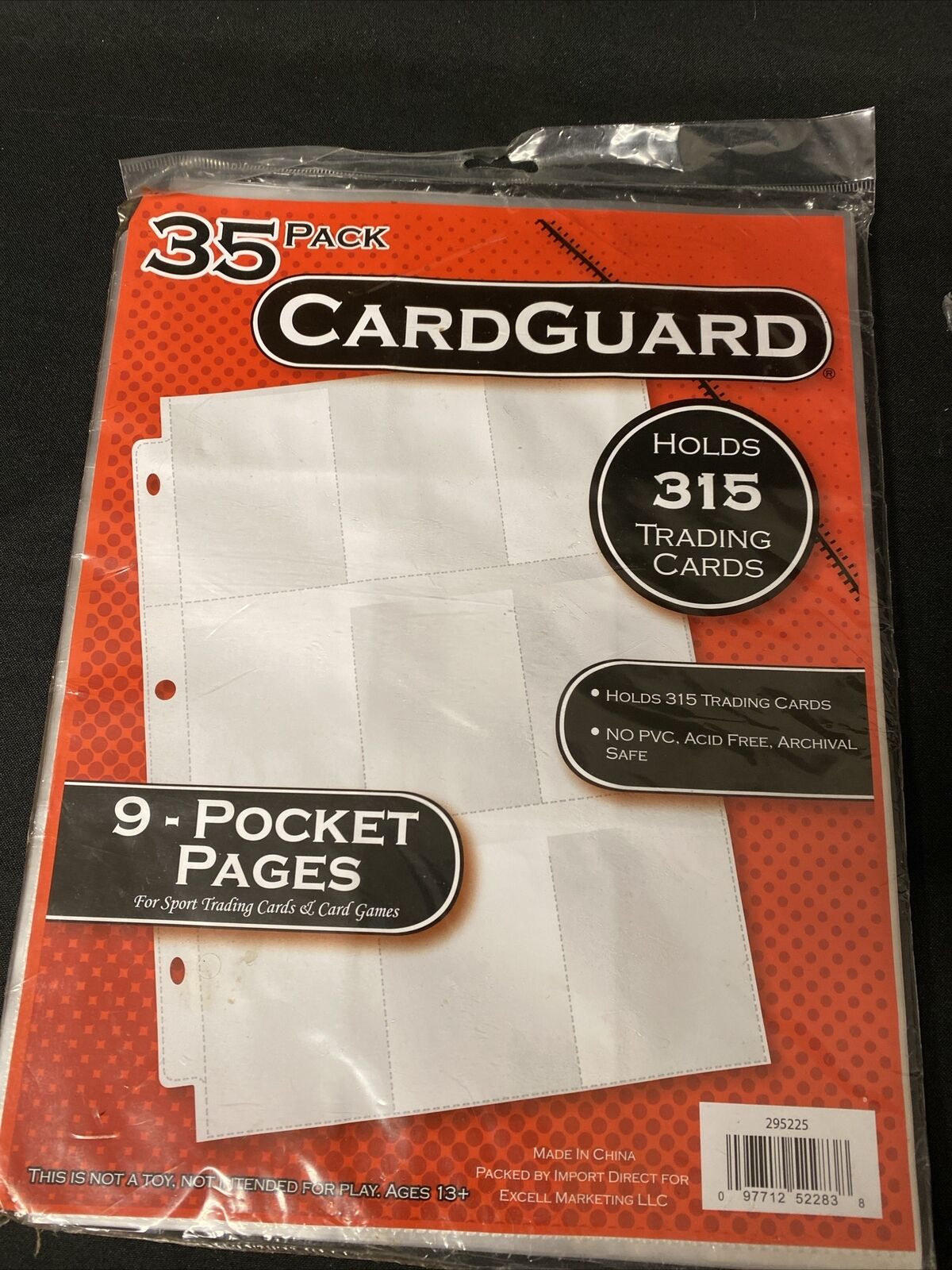 CardGuard 9-POCKET TRADING CARD A4  RINGBINDER x 67 SLEEVES (603 slots)  -(5050)
