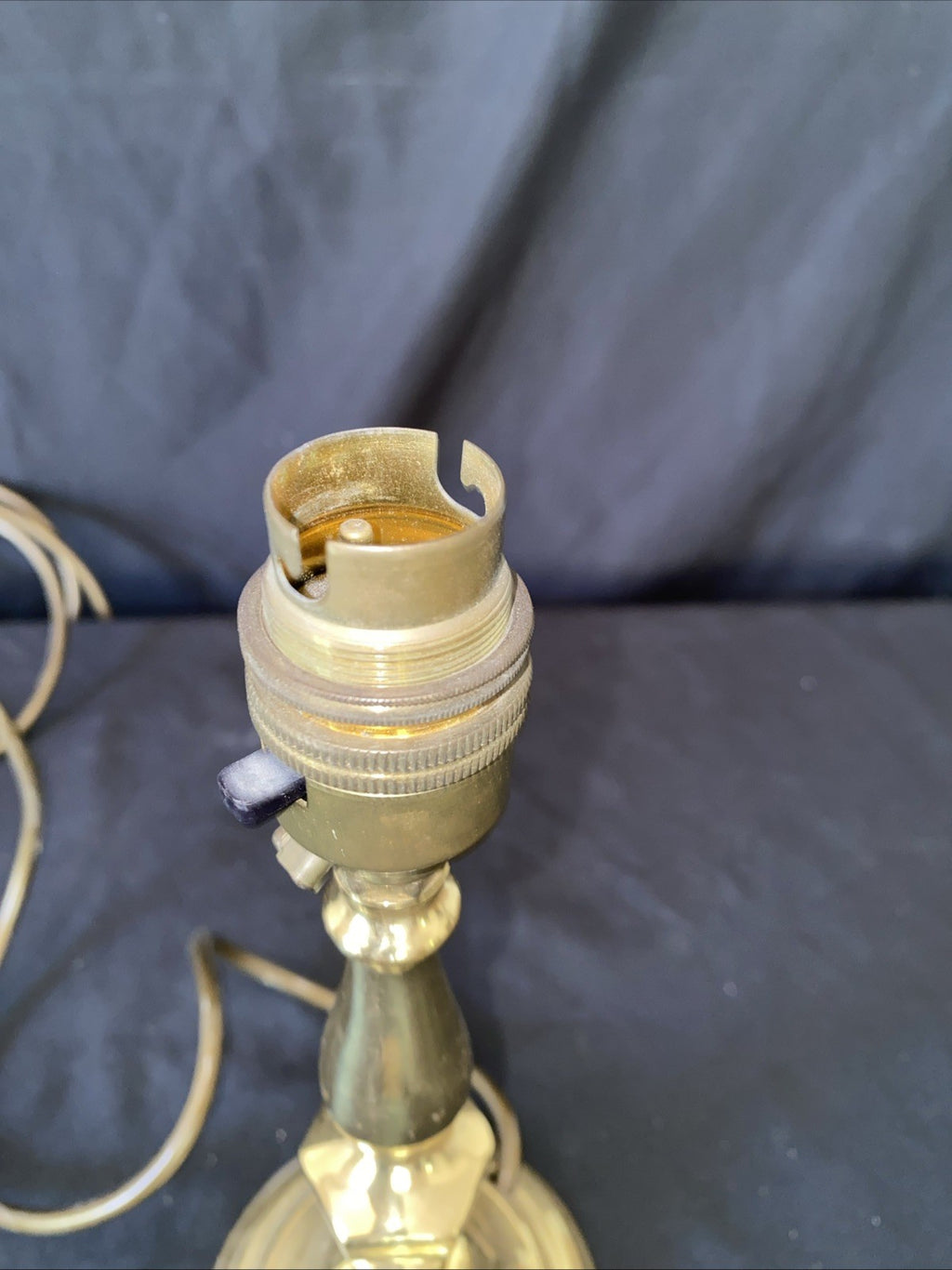 Vintage Brass Table Lamp 24cm tall - (1202)