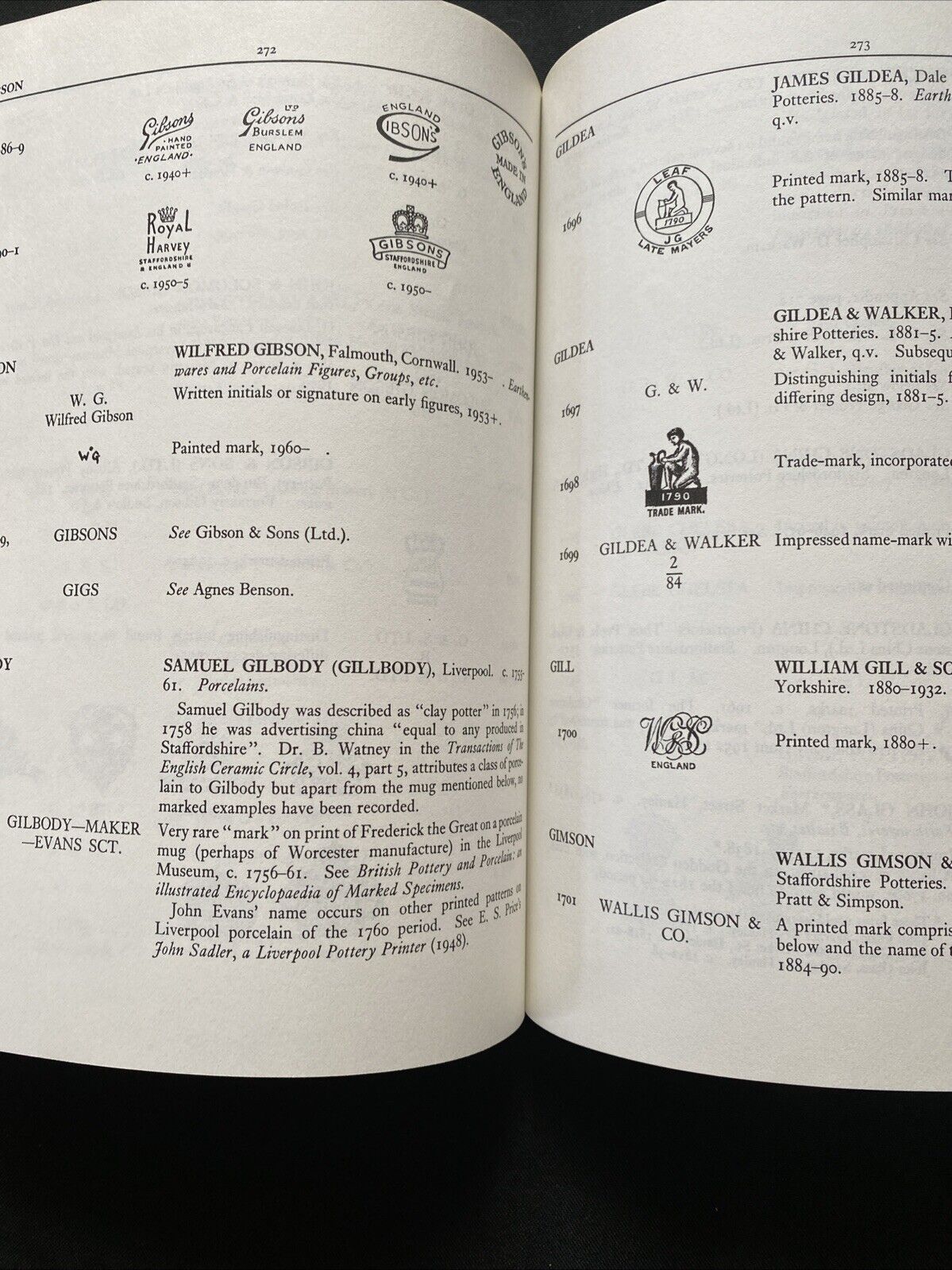 Encyclopedia of British Pottery and Porcelain Marks, G A. Godden 1988 (5892)