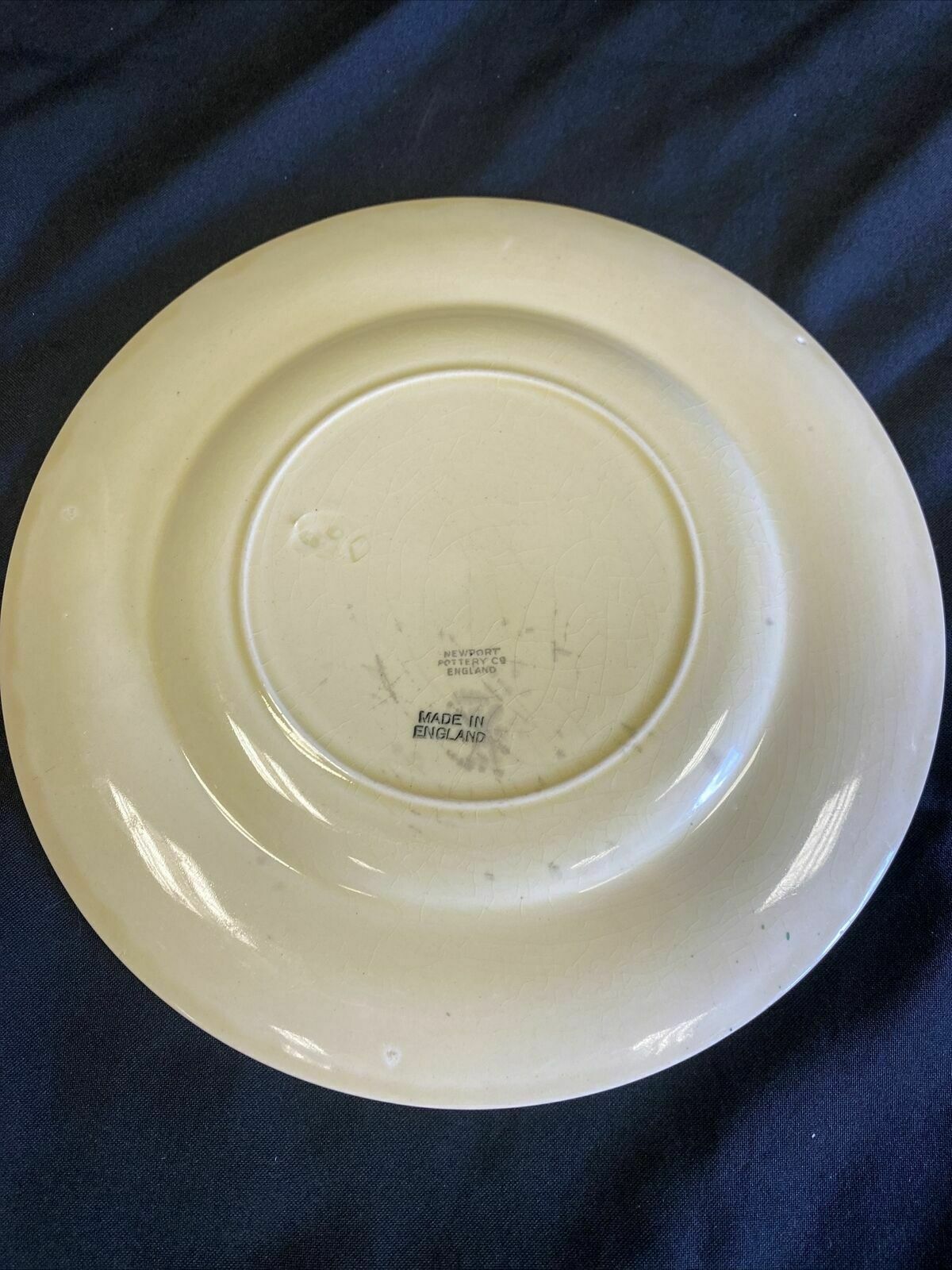 Clarice Claiff Crocus Design Newport Pottery - Plate x 1 x 23cm - (7659)