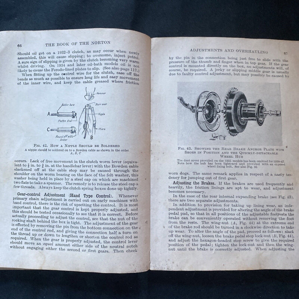 Pitmans Motor Cycle Library The Book of the NORTON WC Haycraft 1953 -(9597)