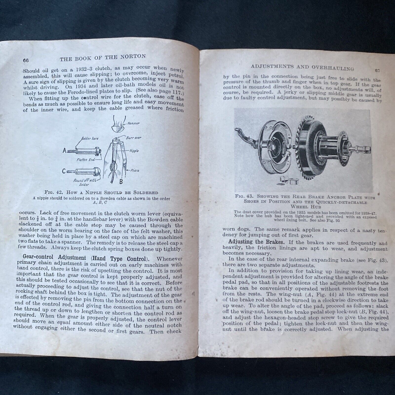 Pitmans Motor Cycle Library The Book of the NORTON WC Haycraft 1953 -(9597)