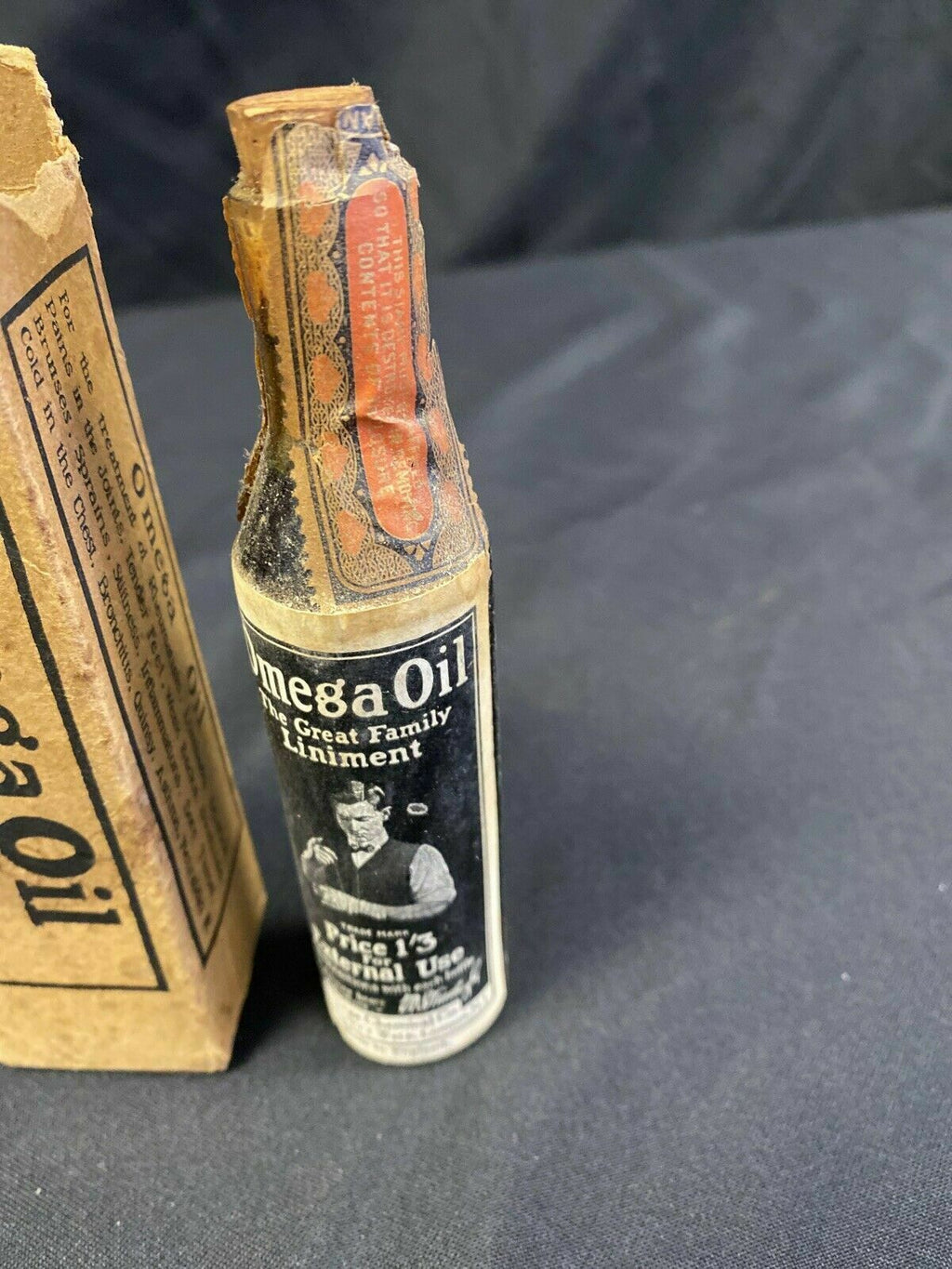 Antique Poison Medicine Bottle Full sealed ->100 yrs.  OMEGA OIL - London -(6602