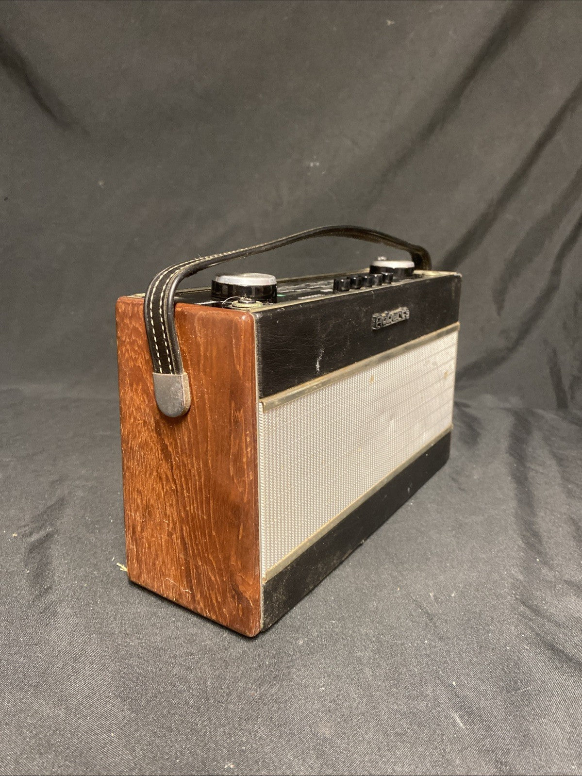 Vintage Roberts R600 Radio in original condition - (1787)