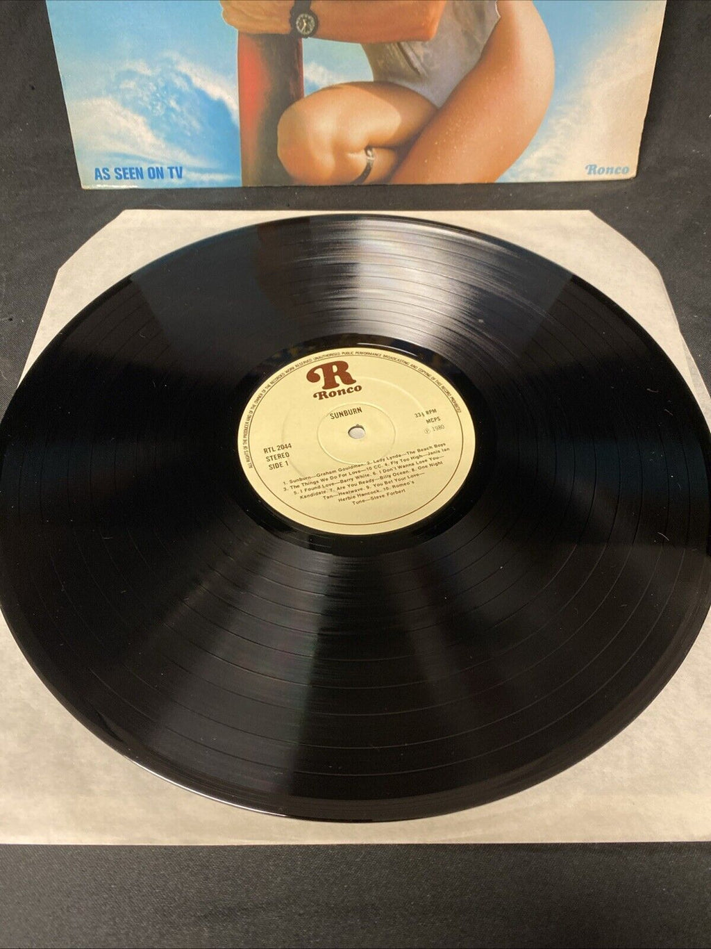 VINYL RECORD - Sunburn - Film soundtrack 22 Disco Hits 1980 - (5692)