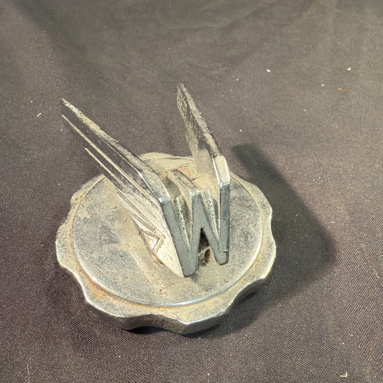 Vintage Wolseley Automobile " Flying W " Radiator Cap/ Hood Ornament Mascot - (2042)