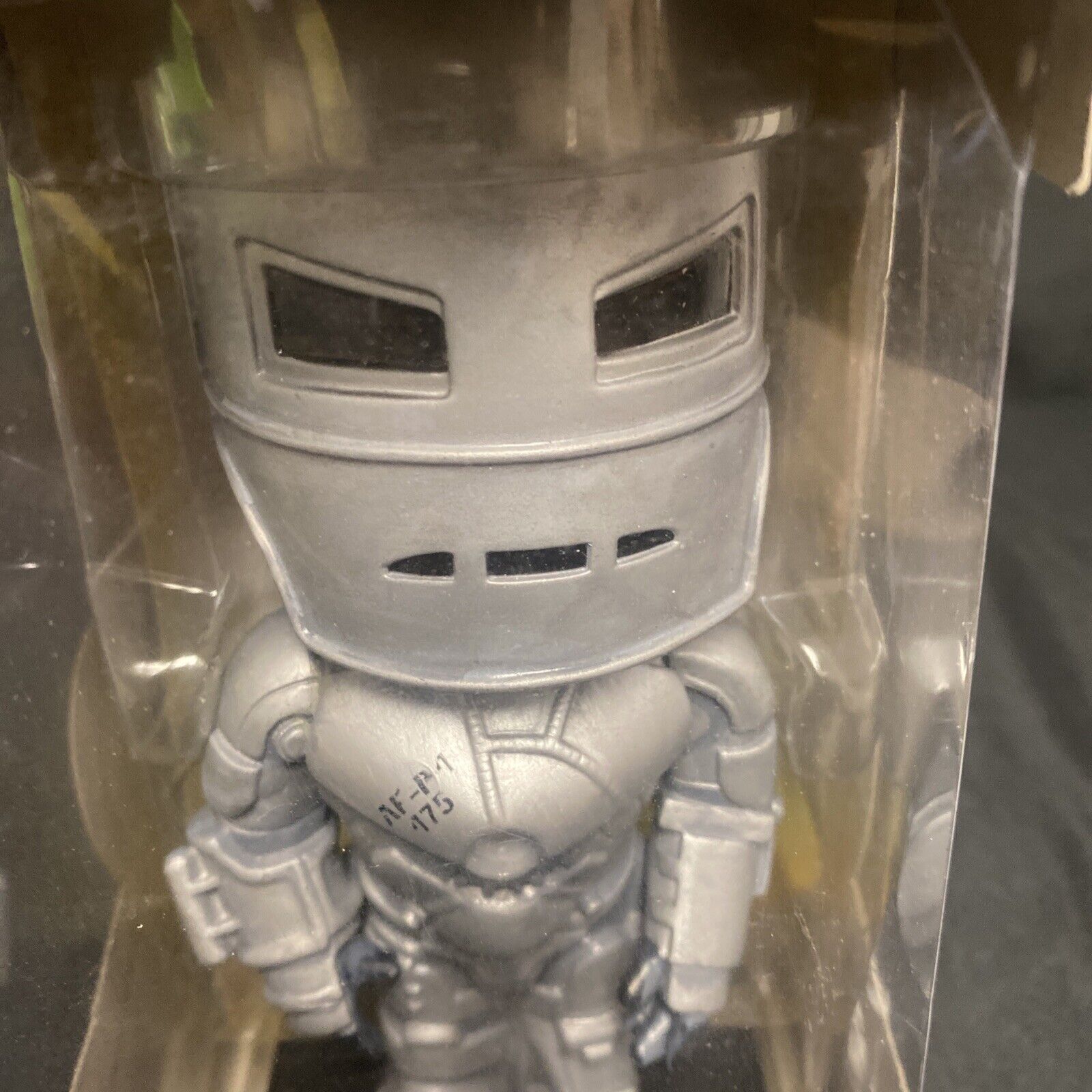 FUNKO Wacky Wobbler 2008 Iron Man Mark 1 Bobble Head RARE - (8634)