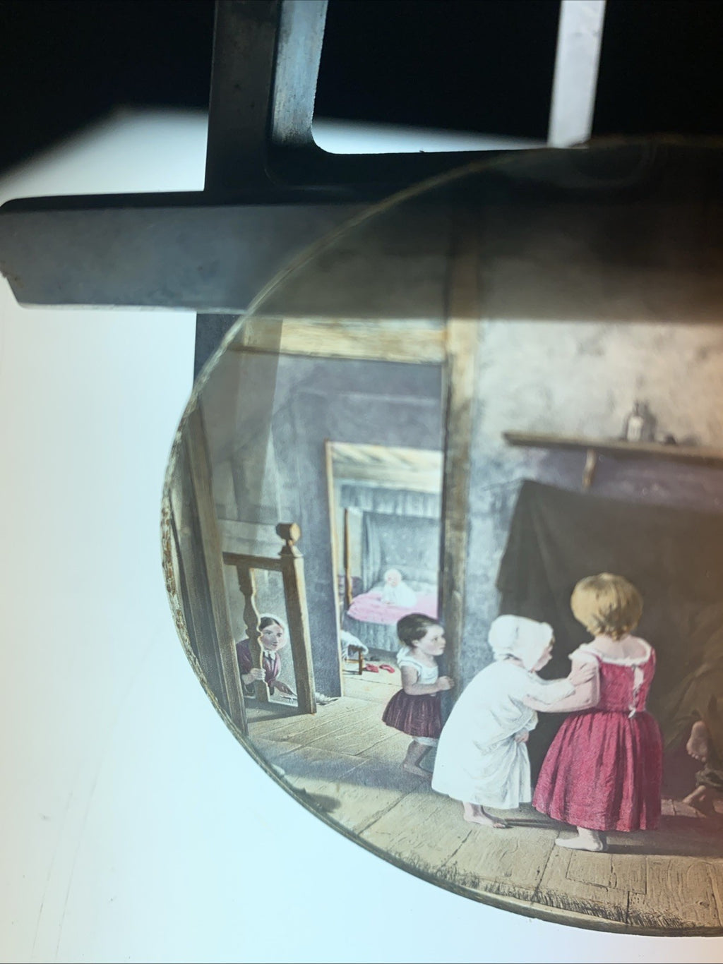 Magic Lantern Victorian Glass Round Handpainted Slide Watching The Sweep (1101)