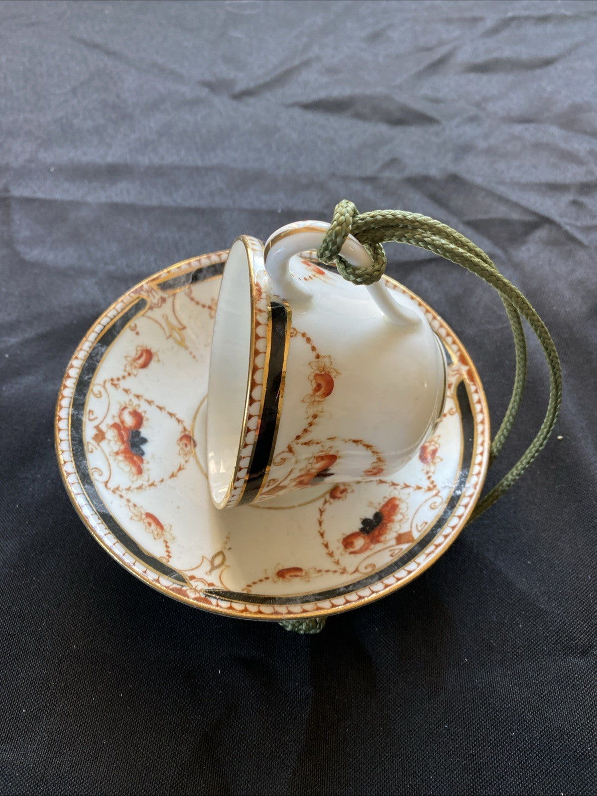 Vintage Bone China Tea Cup and Saucer Bird Feeder Gift Design Varies - (1046)