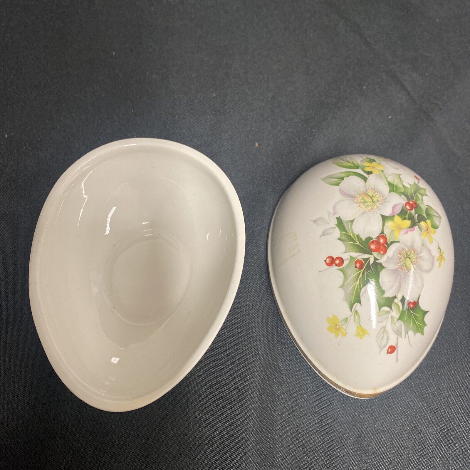 Trinket Box EGG -  Sadler Staffordshire England Pottery Floral Design - (9220)